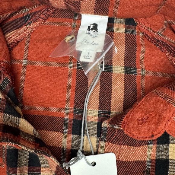 Flawless Women’s Plaid Blouse - Picture 7 of 7